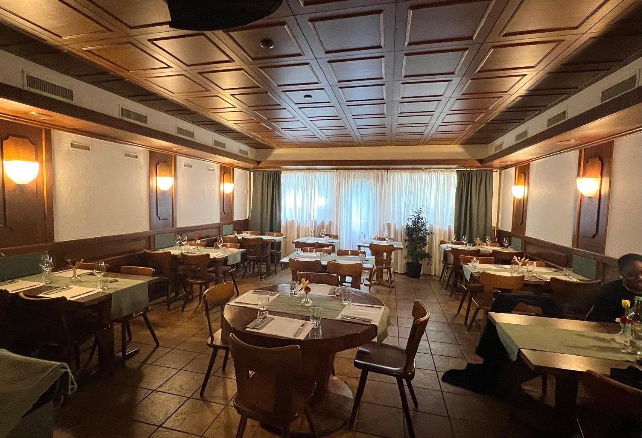 Hotel Jaeger Муртен Екстер'єр фото