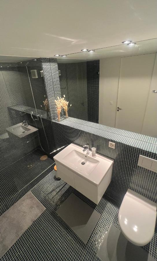 Hotel Jaeger Муртен Екстер'єр фото