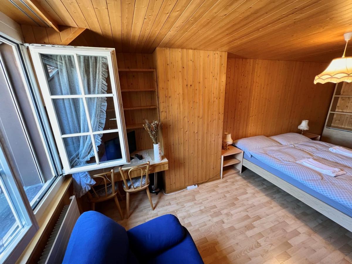 Hotel Jaeger Муртен Екстер'єр фото