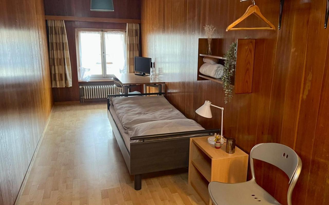 Hotel Jaeger Муртен Номер фото